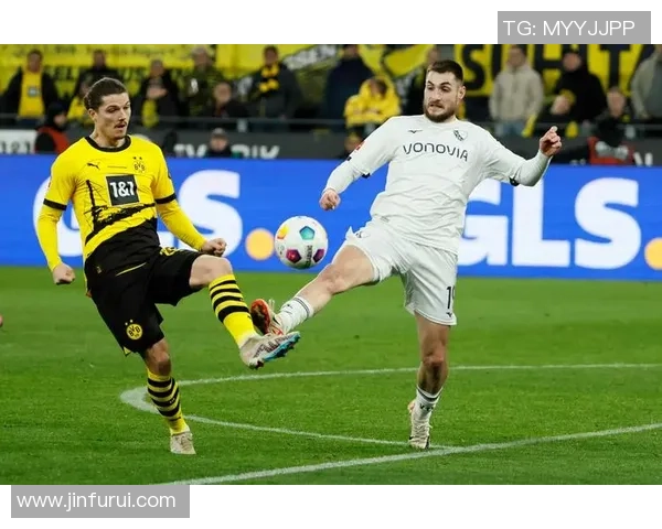 德甲激情对决多特蒙德与曼联战成平局绝杀瞬间引发全场欢呼