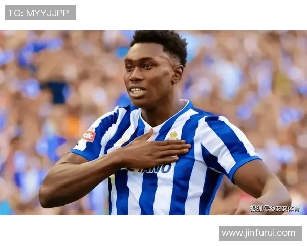 英超激战AC米兰狂胜尤文图斯乌龙球引发全场狂欢