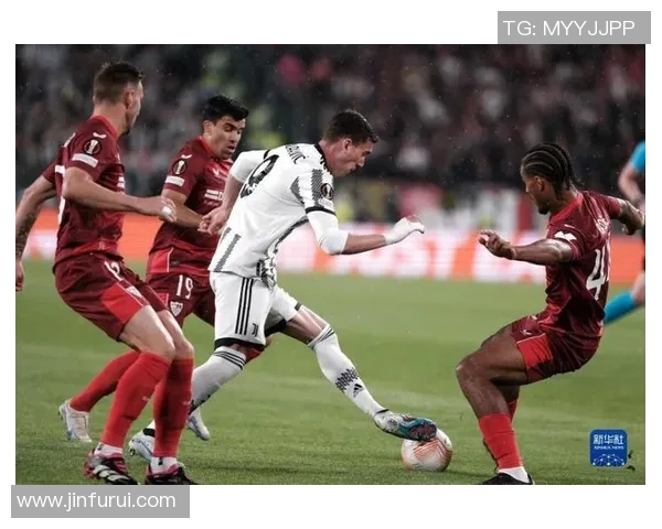 欧联杯精彩对决尤文图斯与曼城战成平局逆转瞬间点燃全场激情