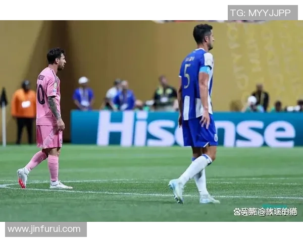 中超精彩对决波尔图凭乌龙球小胜巴萨引发转会热议