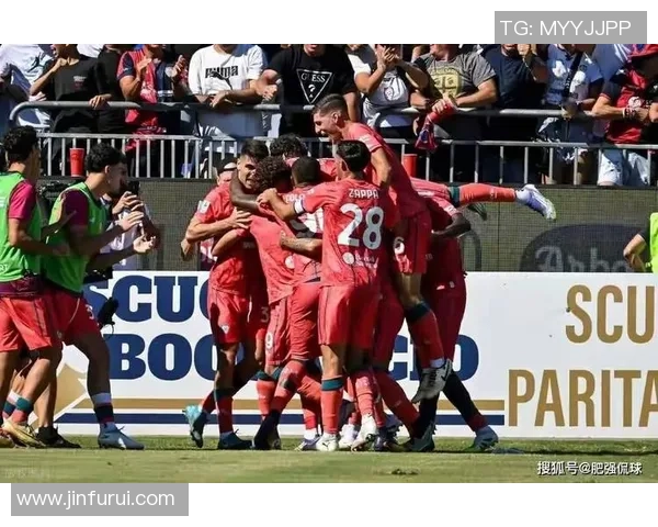 国米与那不勒斯友谊赛激战成和帽子戏法引发全场热潮解析