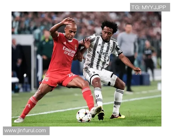 尤文图斯逆转多特蒙德乌龙球成焦点转会传闻引发热议 尤文图斯逆转多特蒙德乌龙球成焦点转会传闻引发热议