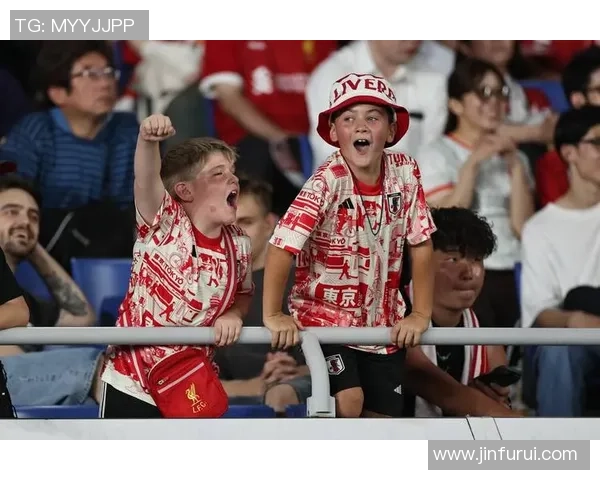 友谊赛精彩对决拜仁与利物浦战成平局逆转瞬间点燃全场激情