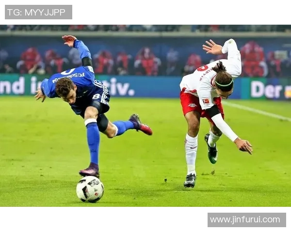 本菲卡狂胜莱比锡五球晋级补时绝杀点燃全场激情 本菲卡狂胜莱比锡五球晋级补时绝杀点燃全场激情