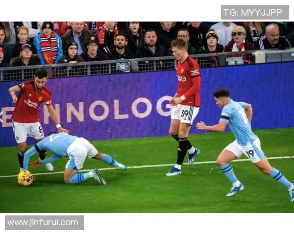 利物浦大胜曼联3-0神奇扑救瞬间点燃全场激情解析