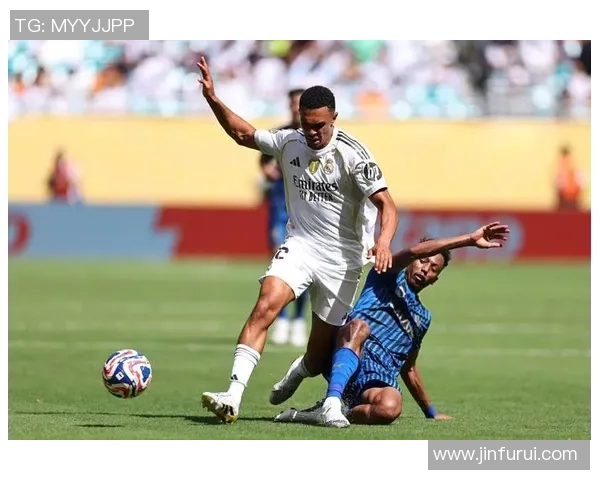 中超精彩对决皇马逆转多特蒙德补时绝杀引发全场狂欢 中超精彩对决皇马逆转多特蒙德补时绝杀引发全场狂欢