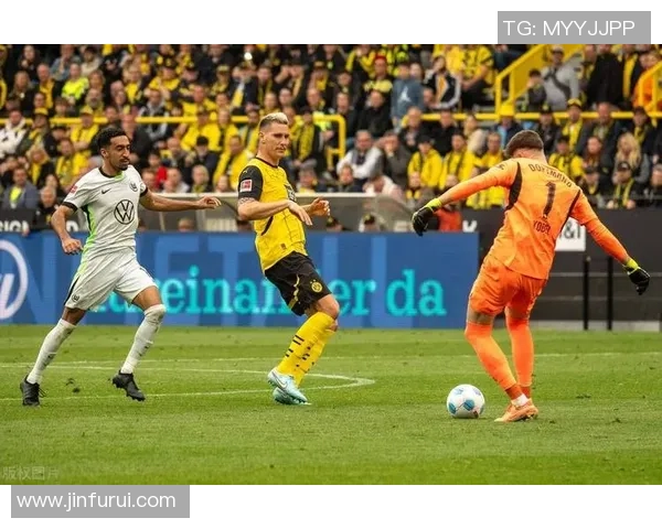 德甲精彩对决多特蒙德轻取切尔西红牌事件引发全场热议与十大进球回顾 德甲精彩对决多特蒙德轻取切尔西红牌事件引发全场热议与十大进球回顾