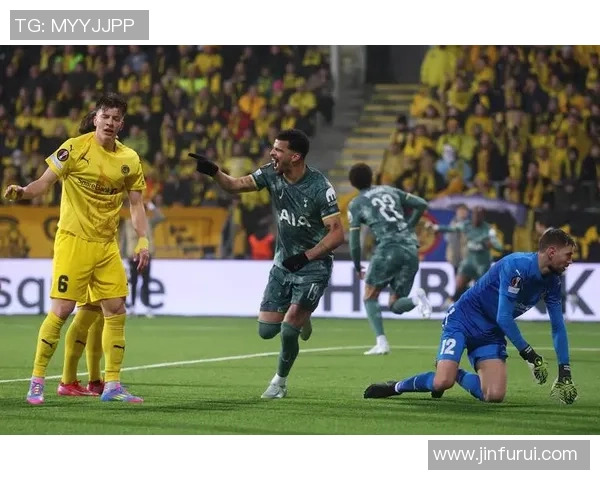 意甲激战：多特蒙德凭点球绝杀马竞全场沸腾瞬间回顾