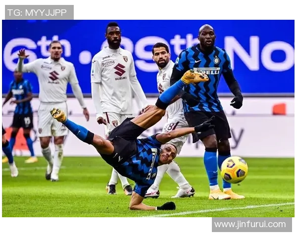 欧冠激战：巴黎圣日耳曼与AC米兰握手言和引发全场热议