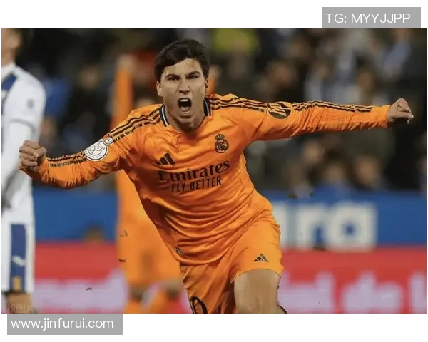 国王杯激战皇马与曼城战成平局补时进球引发全场狂欢