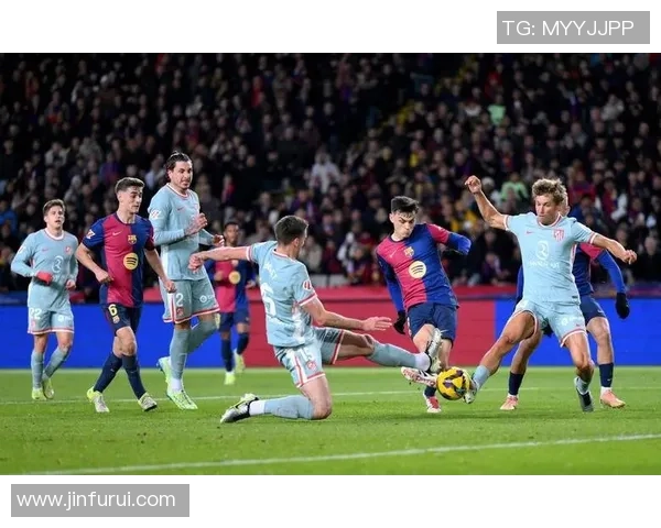 西甲经典对决巴萨逆转阿森纳红牌事件引发全场热议 西甲经典对决巴萨逆转阿森纳红牌事件引发全场热议